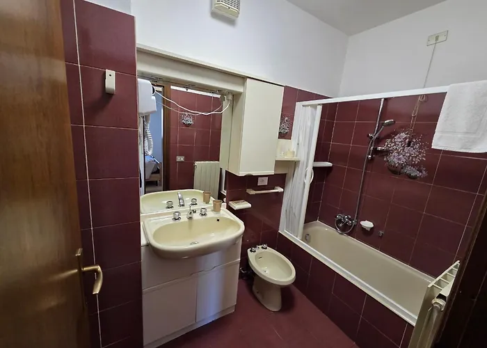 Meuble Aurora Hotel 2*